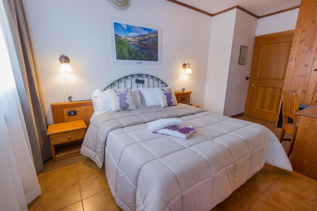 Hotel Iris Pescasseroli Eksteriør billede