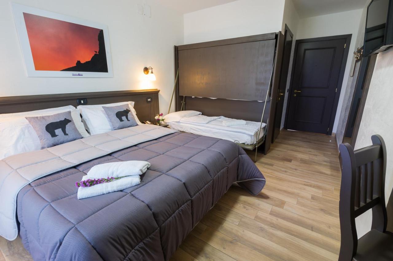 Hotel Iris Pescasseroli Eksteriør billede