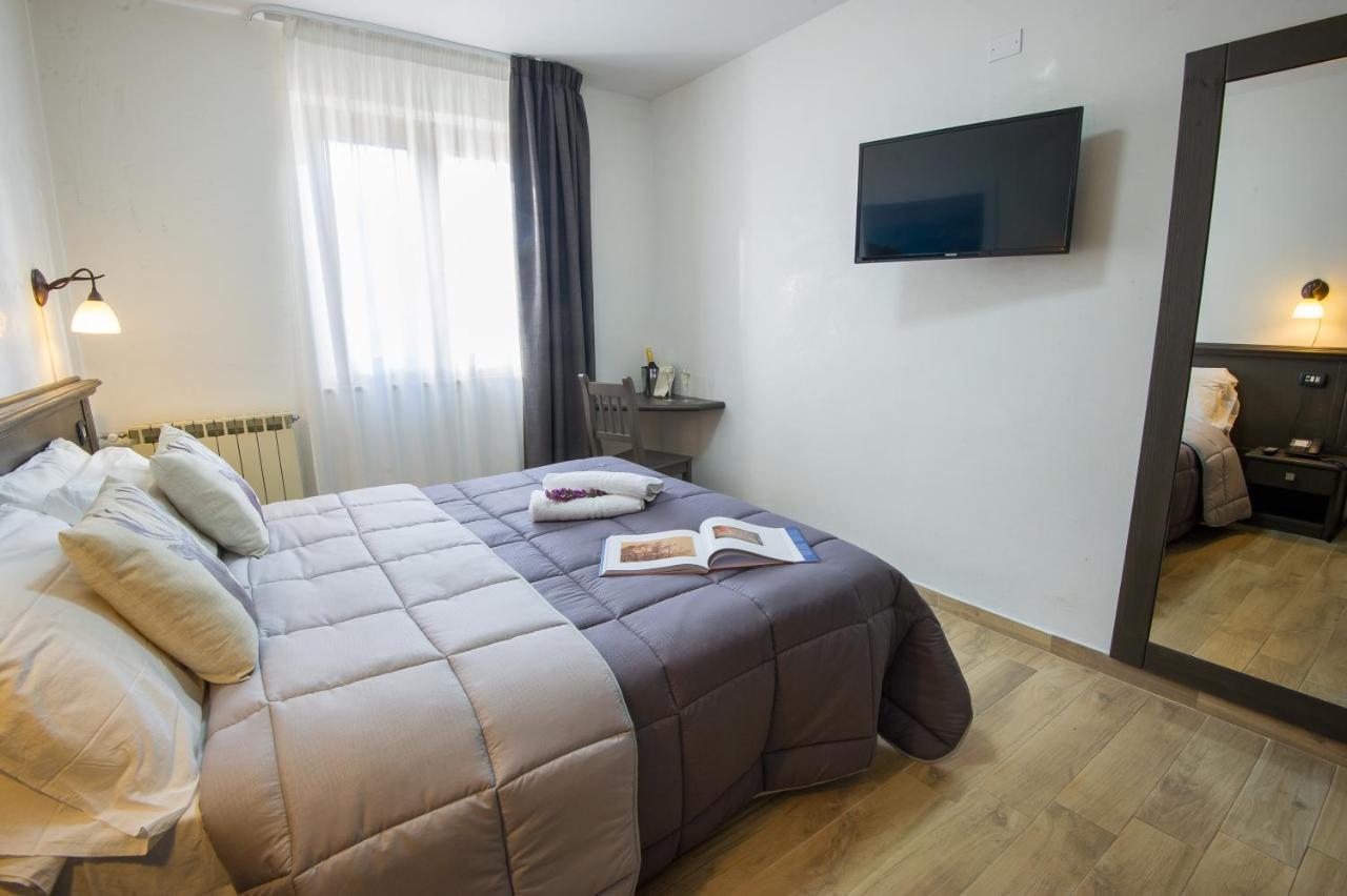 Hotel Iris Pescasseroli Eksteriør billede