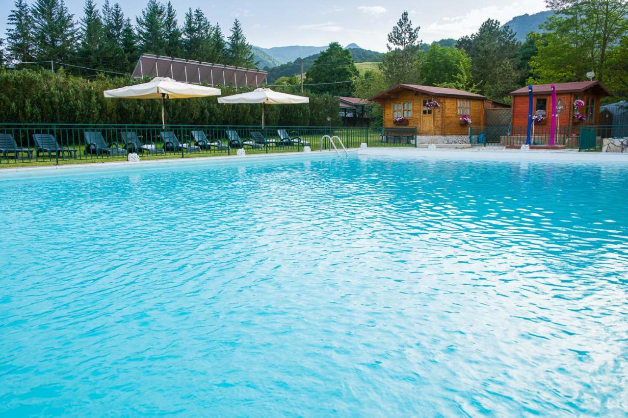 Hotel Iris Pescasseroli Eksteriør billede